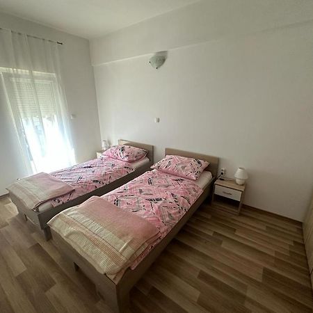 Maris Apartment Gospić Exterior foto